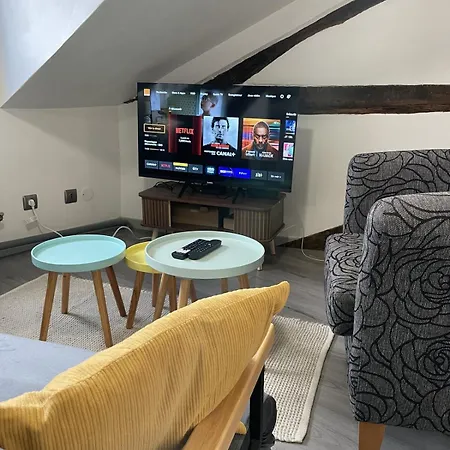 Charming 2 Bedroom For 5 Max Rouen